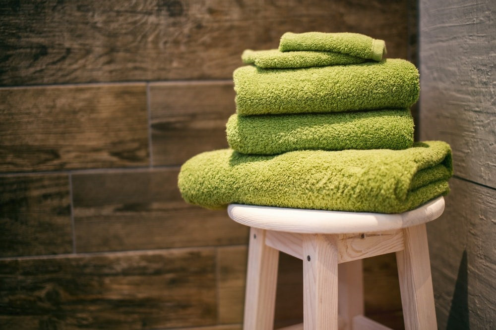 Green towels for sauna session